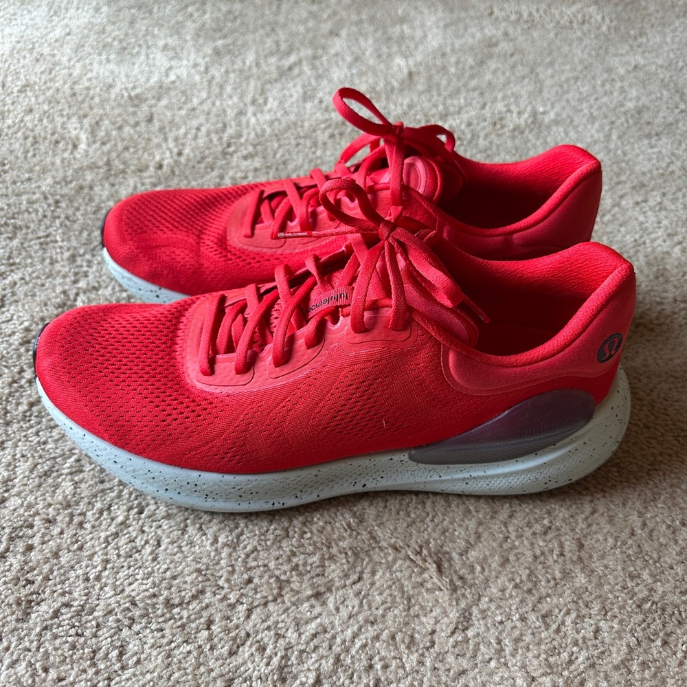 lululemon beyondfeel men’s Red Running Shoes